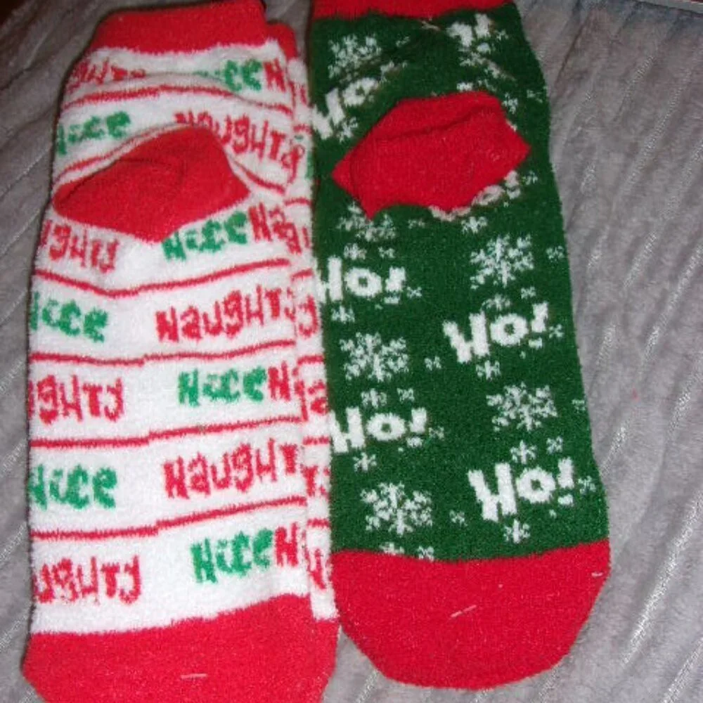Bundle of 2 Christmas Holiday socks New 9-13
